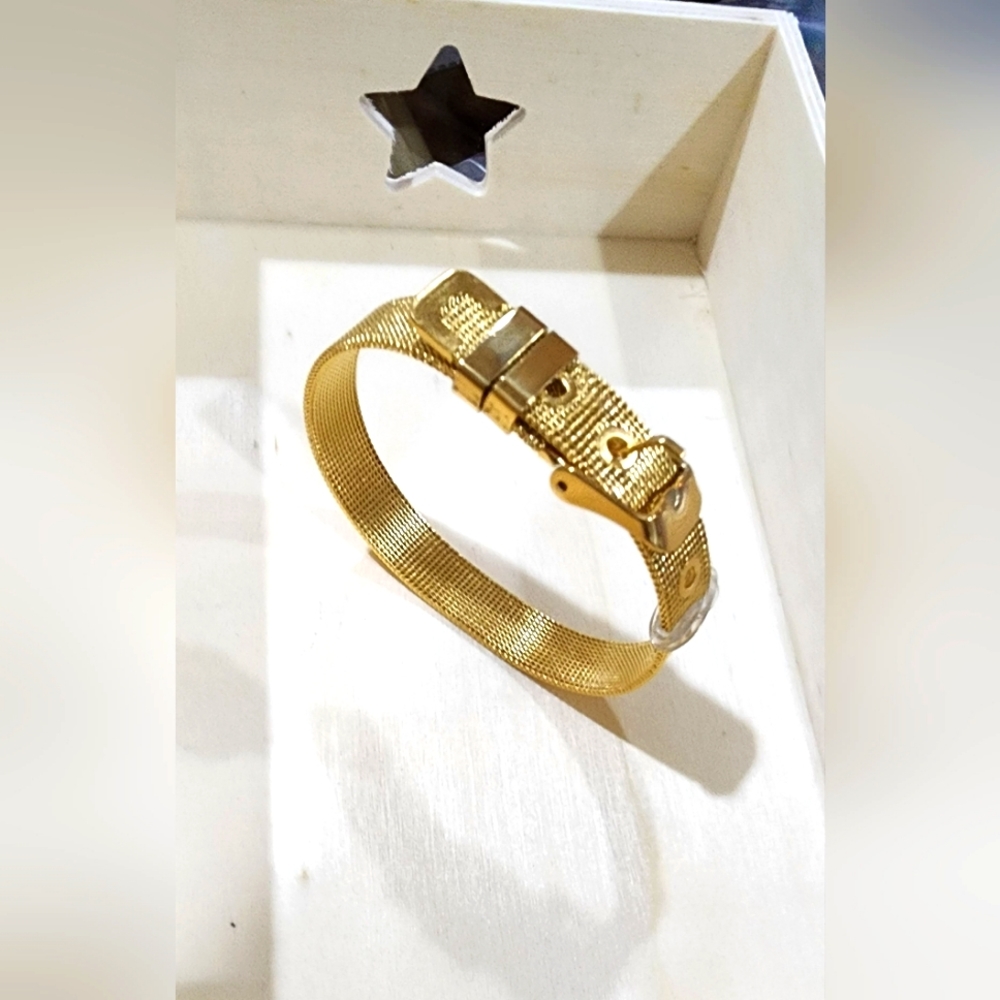 NEW 18K Gold Plated Mesh Buckle Belt Bracelet